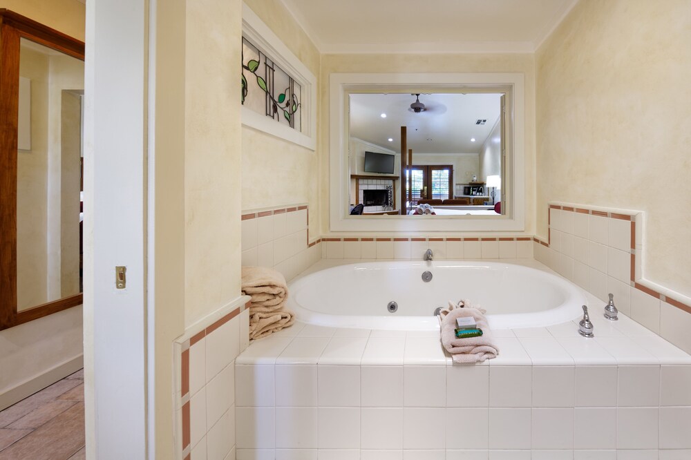 Jetted Tub