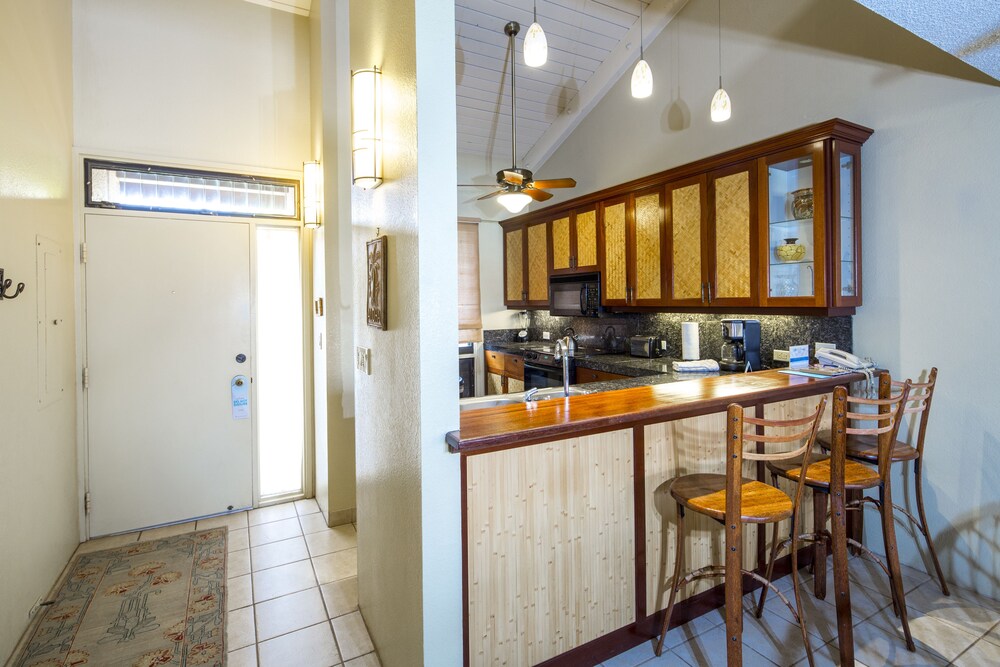 Suite, 3 Bedrooms, Partial Ocean View (3 Bathrooms) - Guestroom