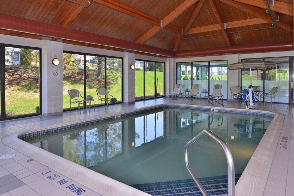 Indendørs pool