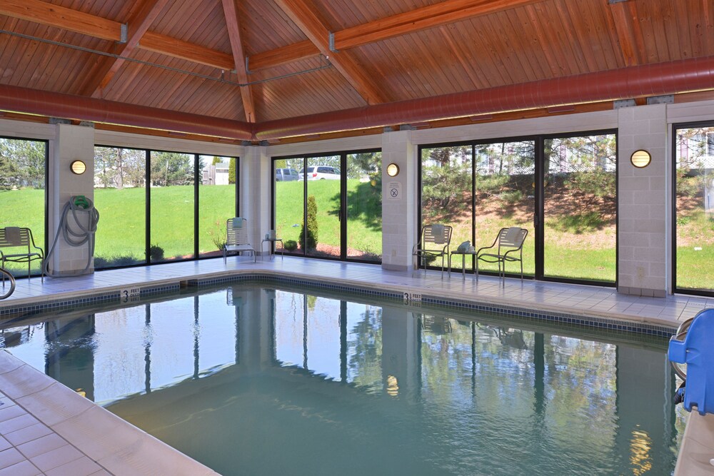 Indendørs pool