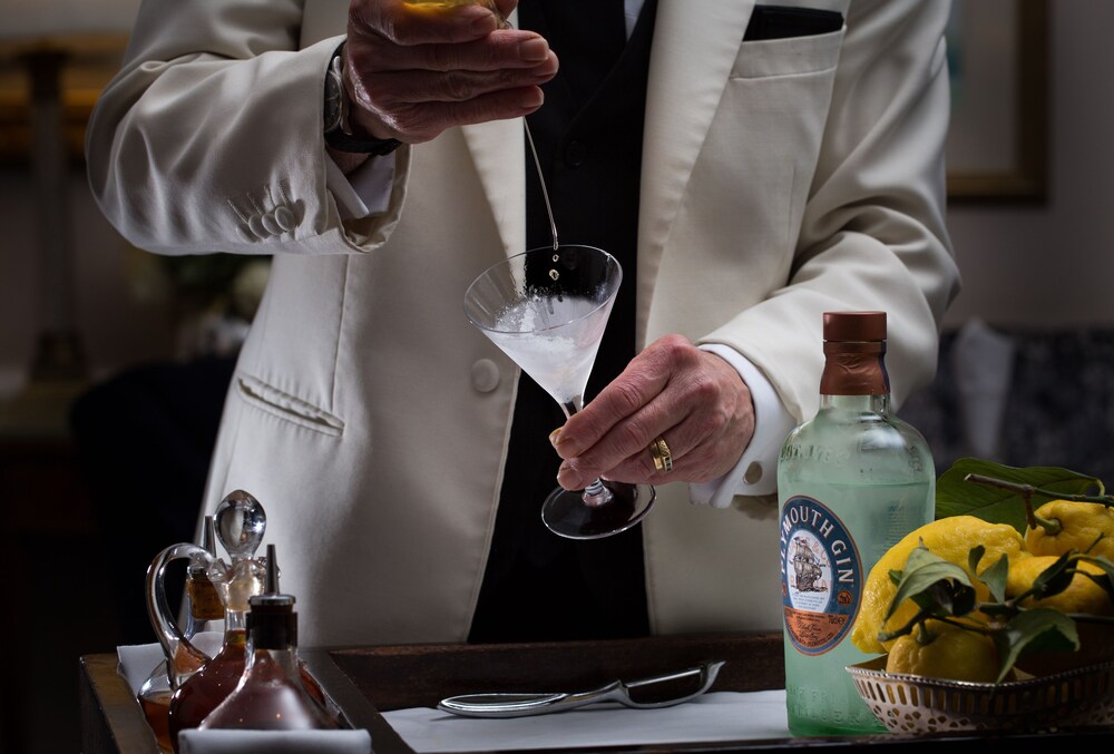Hotel Bar