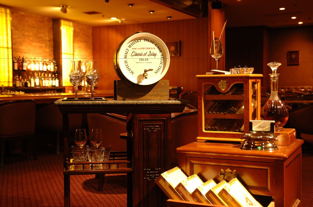 Hotel Bar