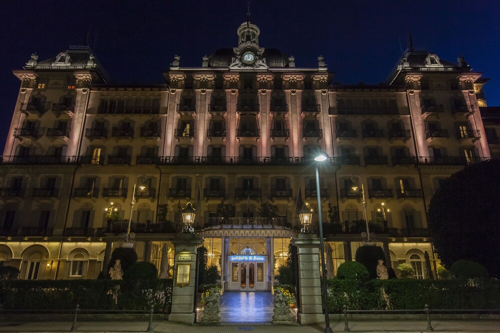 Hotel Front - Evening/Night