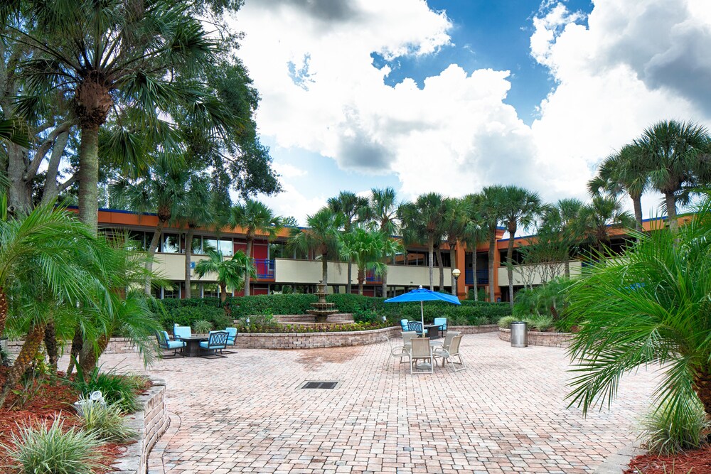 Courtyard View