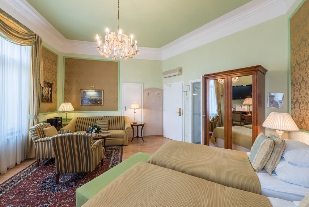 Guestroom