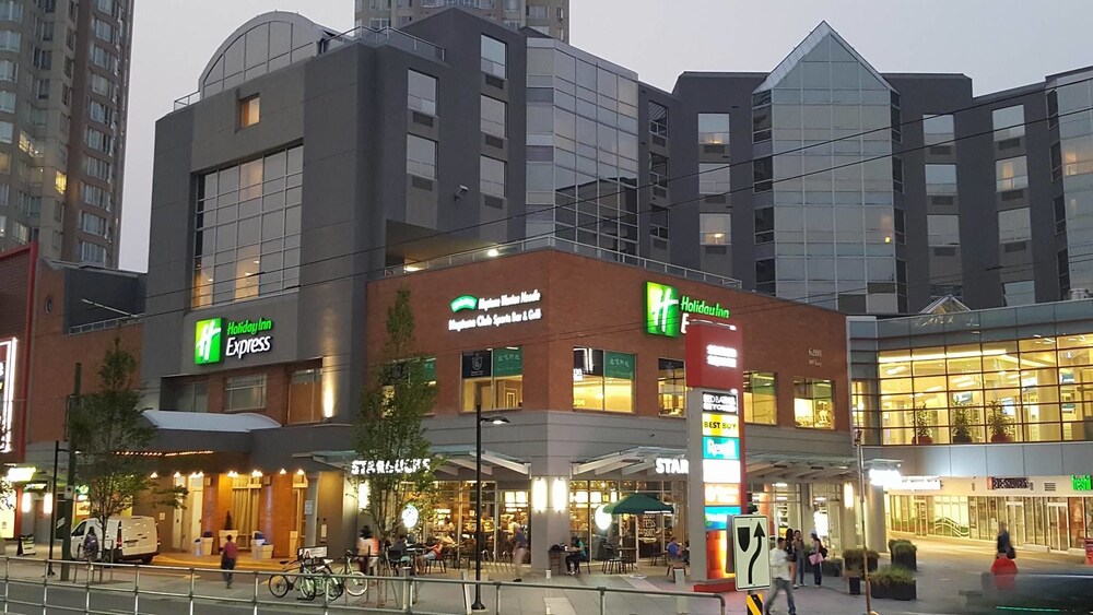 Hotel Front - Evening/Night