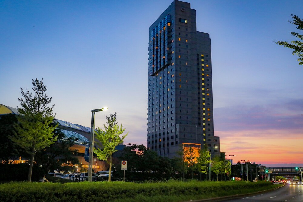 Hotel Front - Evening/Night