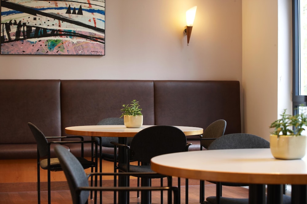 Hotel Lounge