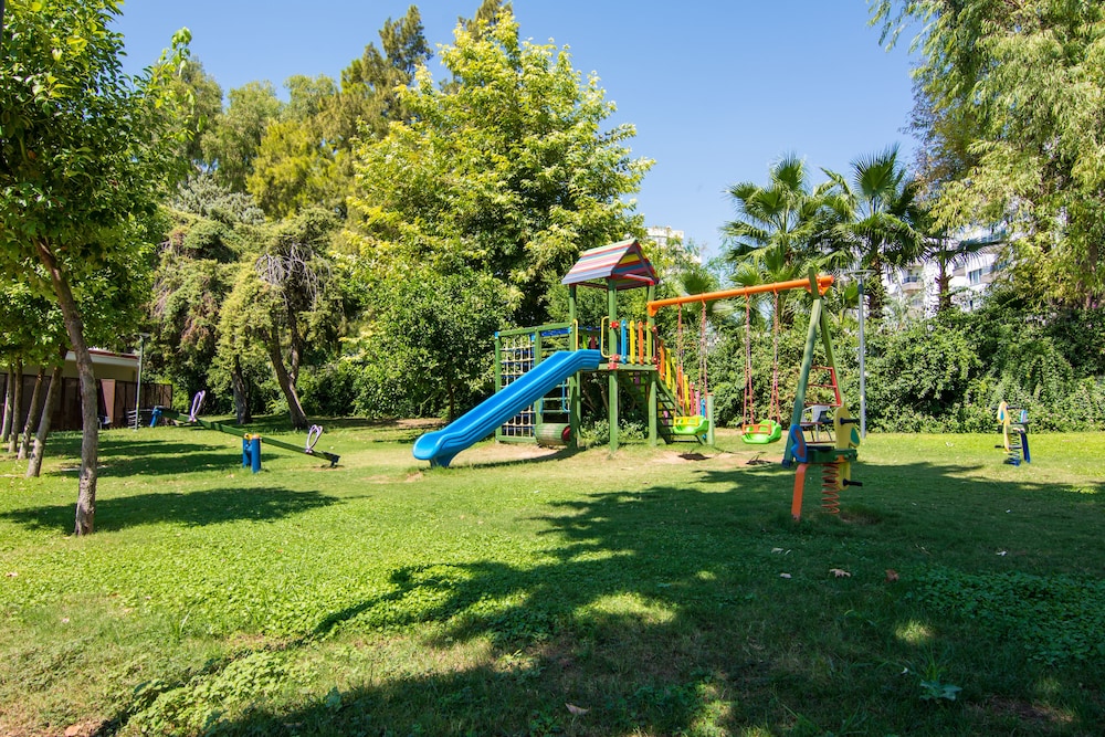 Childrens Play Area - Outdoor
