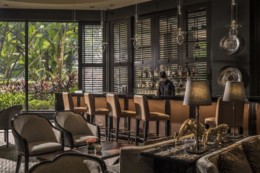 Hotel Bar