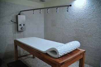 Vichy Shower