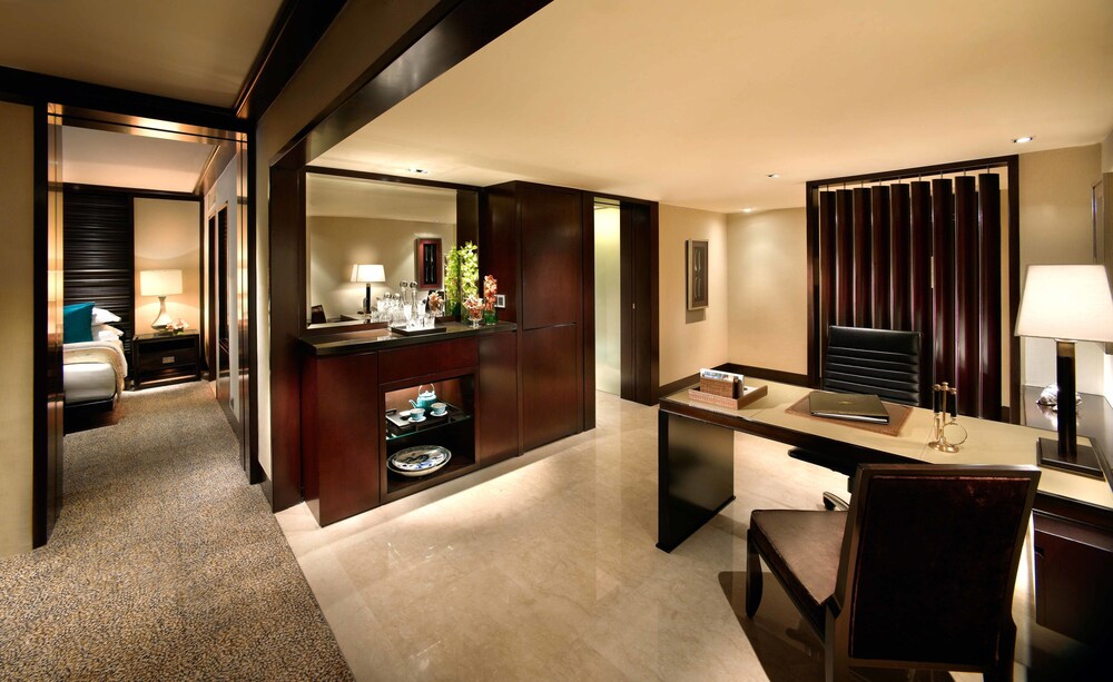 In-Room Business Center