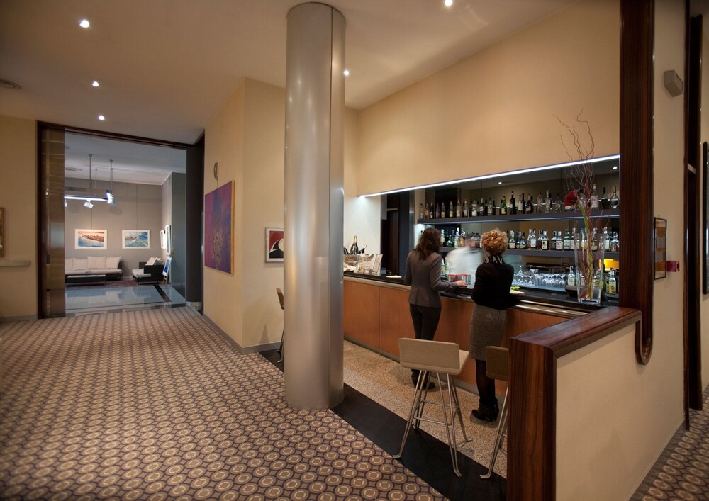 Hotel Lounge