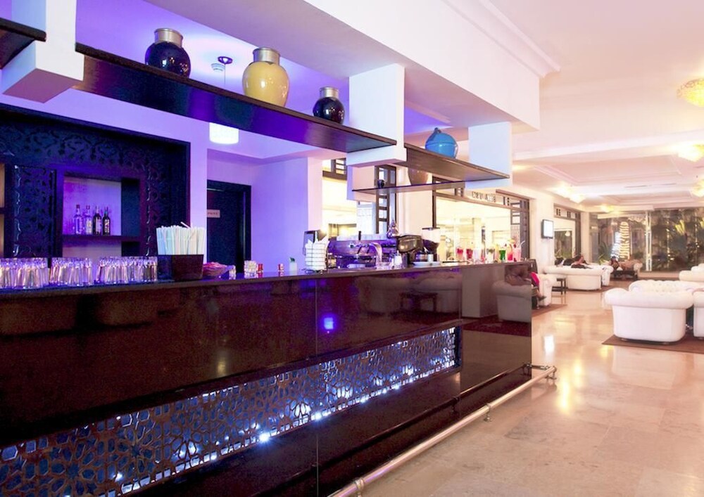Hotel Bar