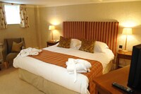 Double Room (1 Adult)