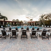 Maingate Lakeside Resort