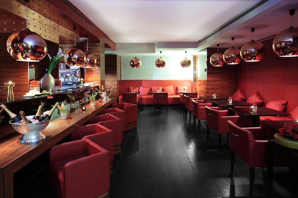 Hotel Lounge