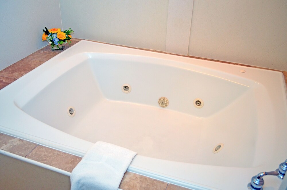 Jetted Tub