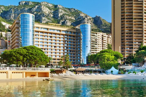Le Meridien Beach Plaza
