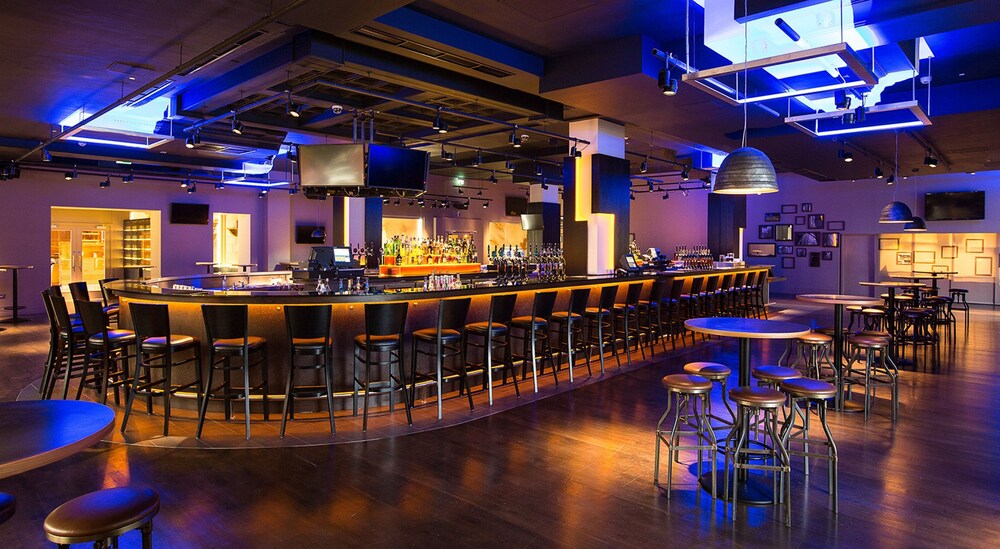 Hotel Bar