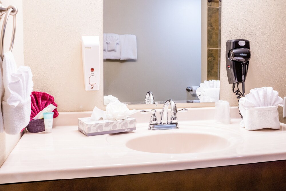 Bathroom sink, Murphy's Resort