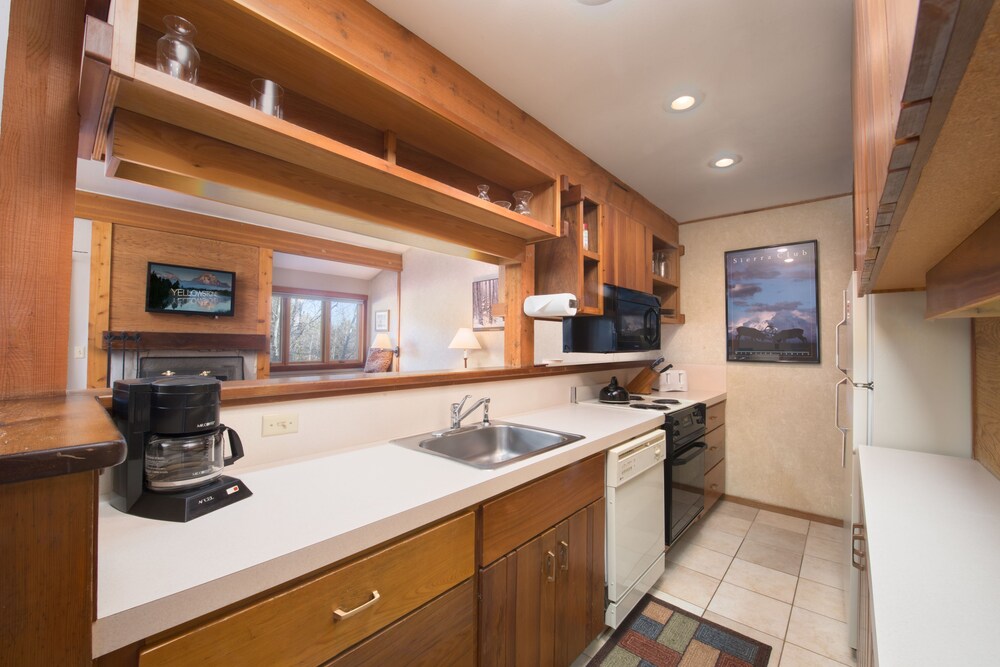 Aspens Condo, 2 Bedrooms, 2 Bathrooms - In-Room Kitchen