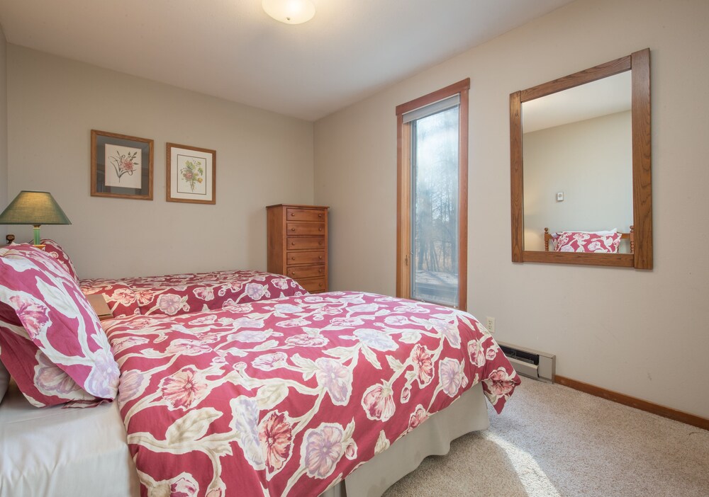 Aspens Condo, 2 Bedrooms, 2 Bathrooms - Guestroom