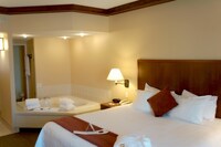 Romantic Suite, 1 King Bed, Non Smoking, Fireplace & Jetted Tub