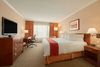 Standard Room, 1 King Bed, Non Smoking, Refrigerator