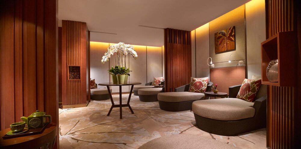 Hotel Lounge
