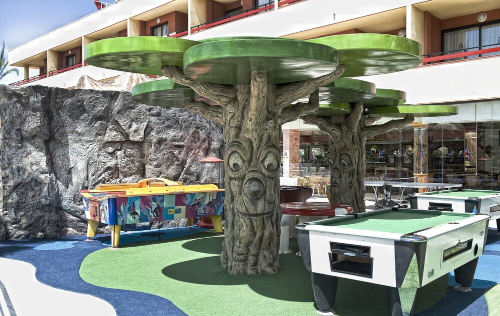 Childrens Play Area - Outdoor
