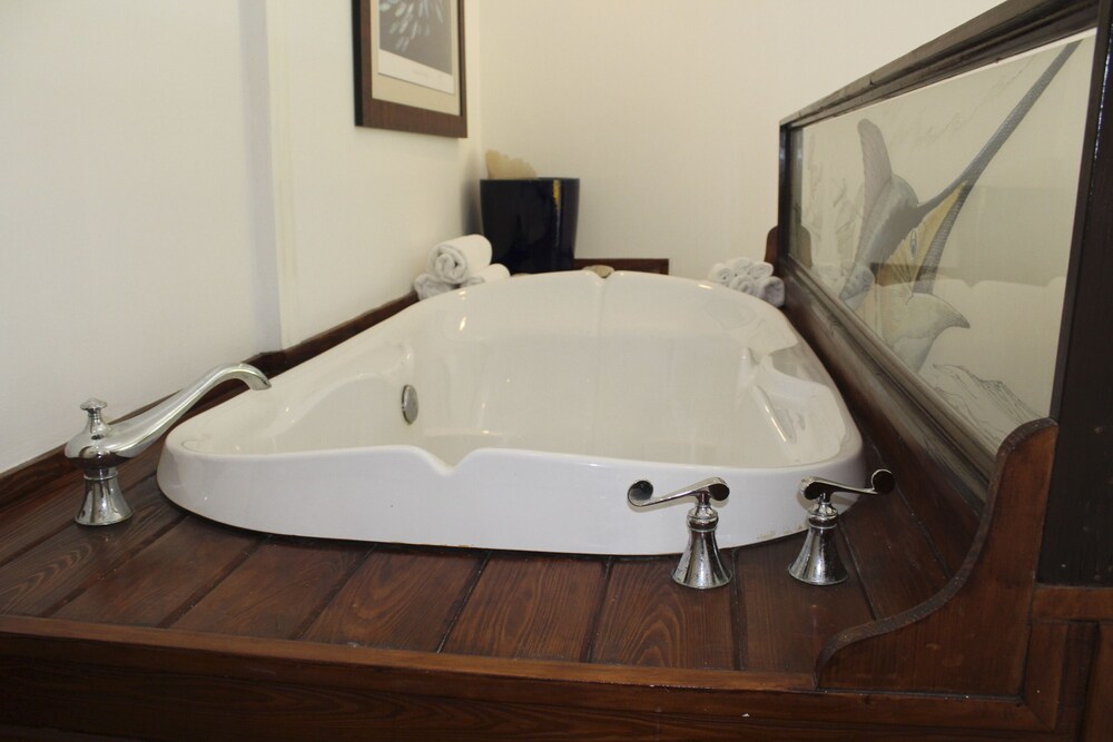 Jetted Tub
