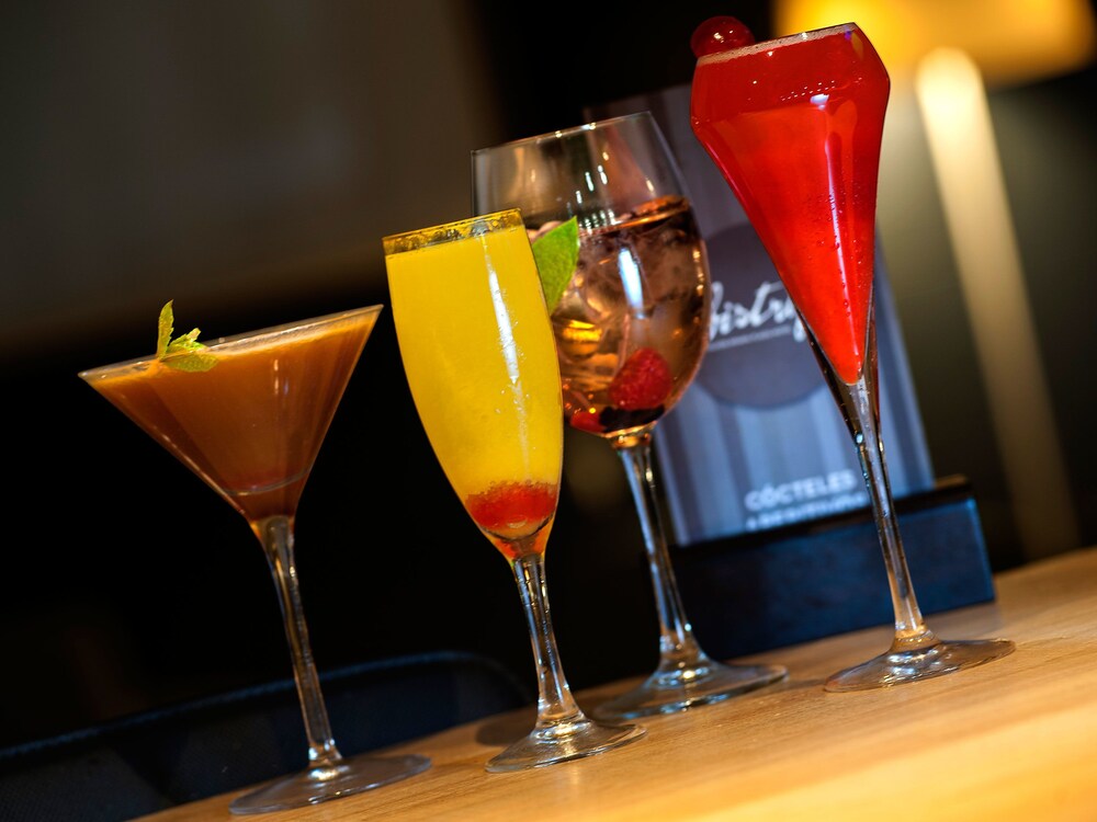 Hotel Bar