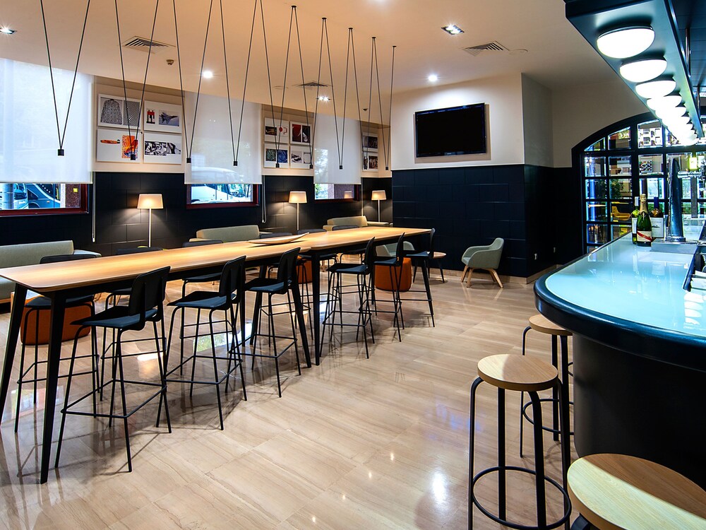 Hotel Lounge