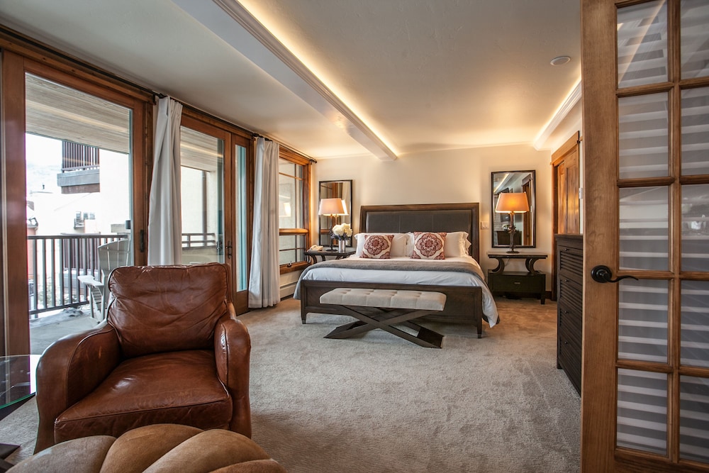 Premium Condo, 4 Bedrooms, Private Bathroom - Guestroom