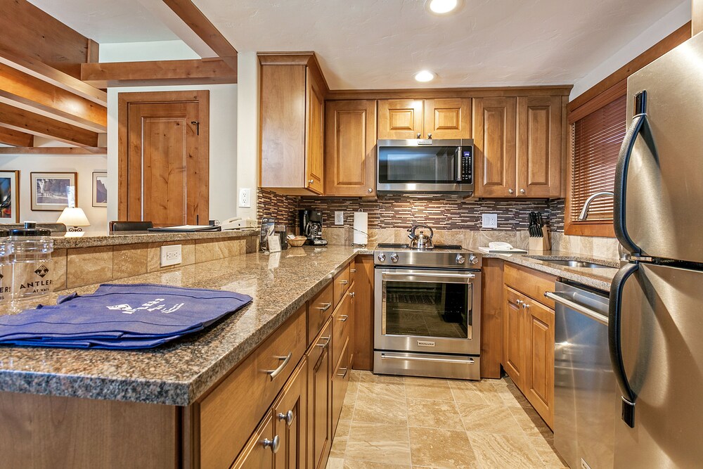 Condo, 3 Bedrooms, 2 Bathrooms - In-Room Kitchen