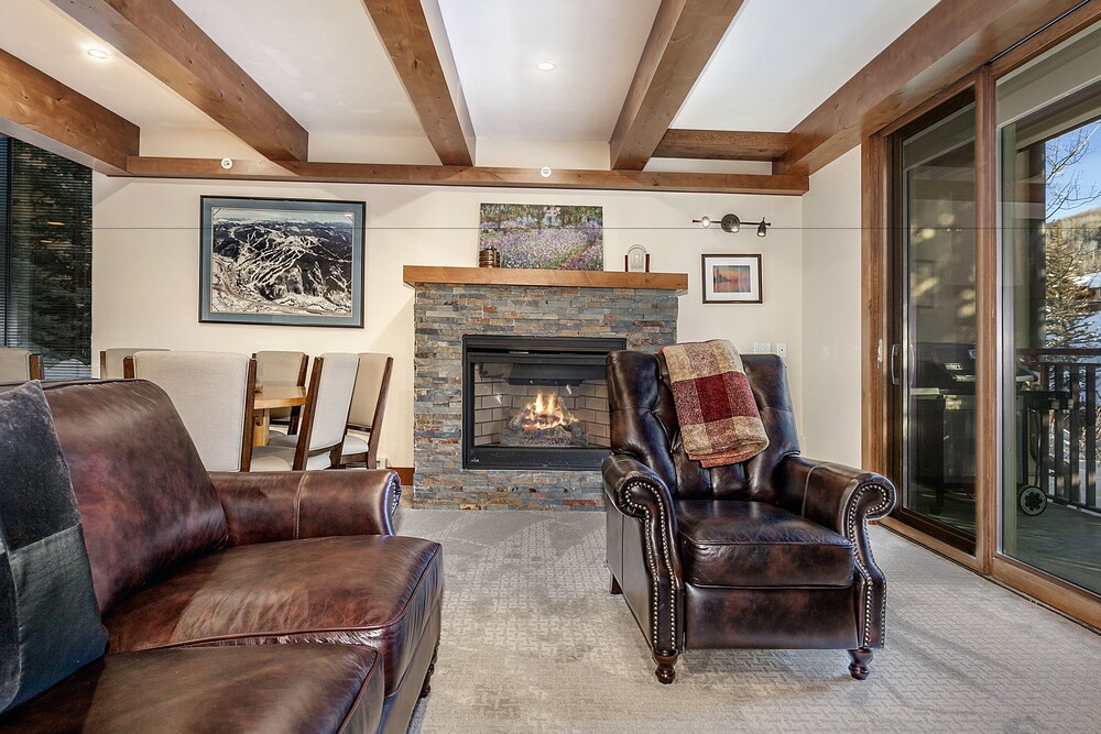 Condo, 3 Bedrooms, 2 Bathrooms - Living Room