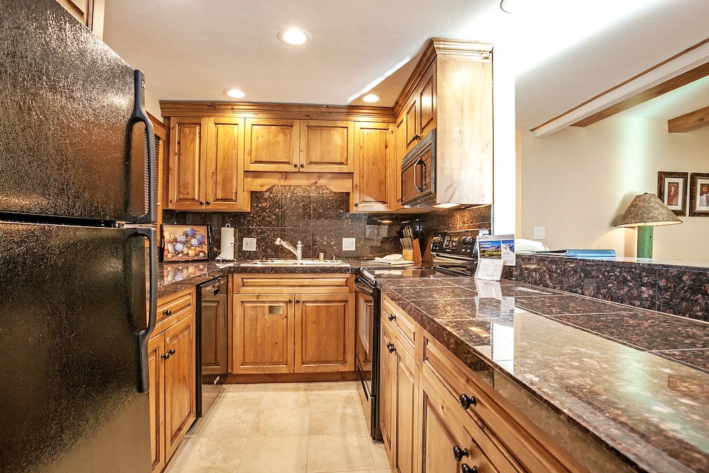 Condo, 1 Bedroom, Mountain View - In-Room Kitchen