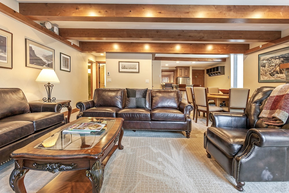 Condo, 3 Bedrooms, 2 Bathrooms - Living Room