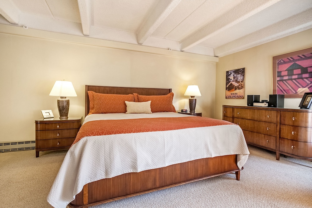 Studio, 1 Queen Bed, Mountain View - Guestroom