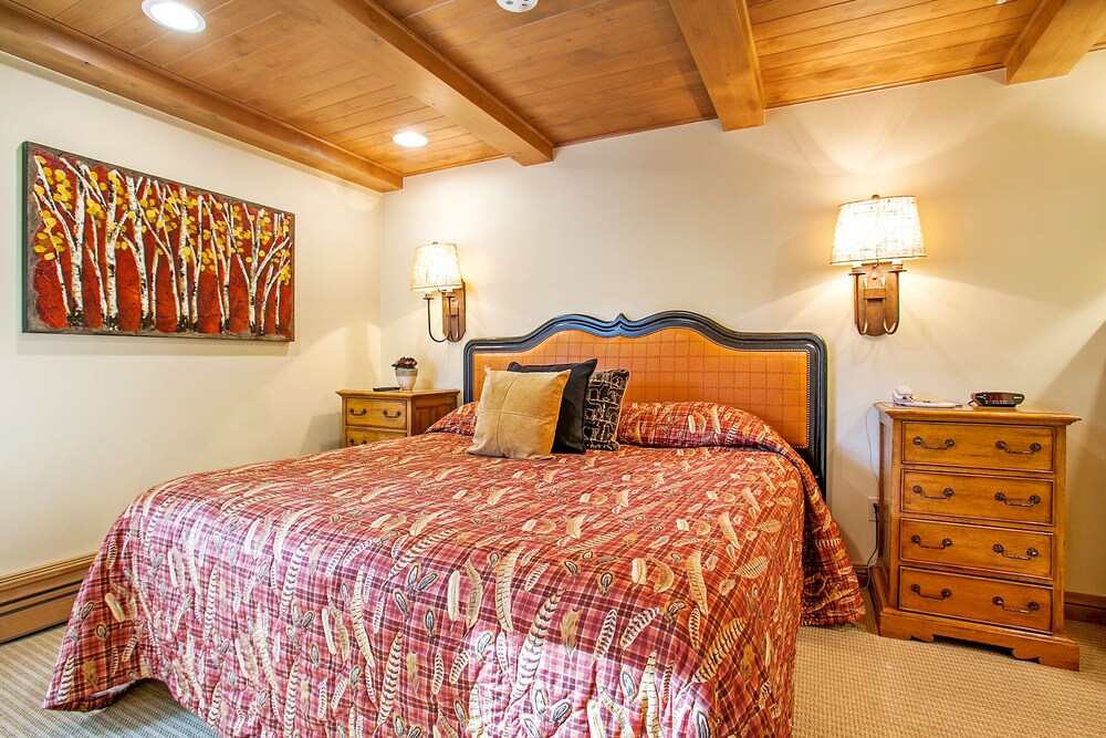 Condo, 1 Bedroom, Mountain View - Guestroom