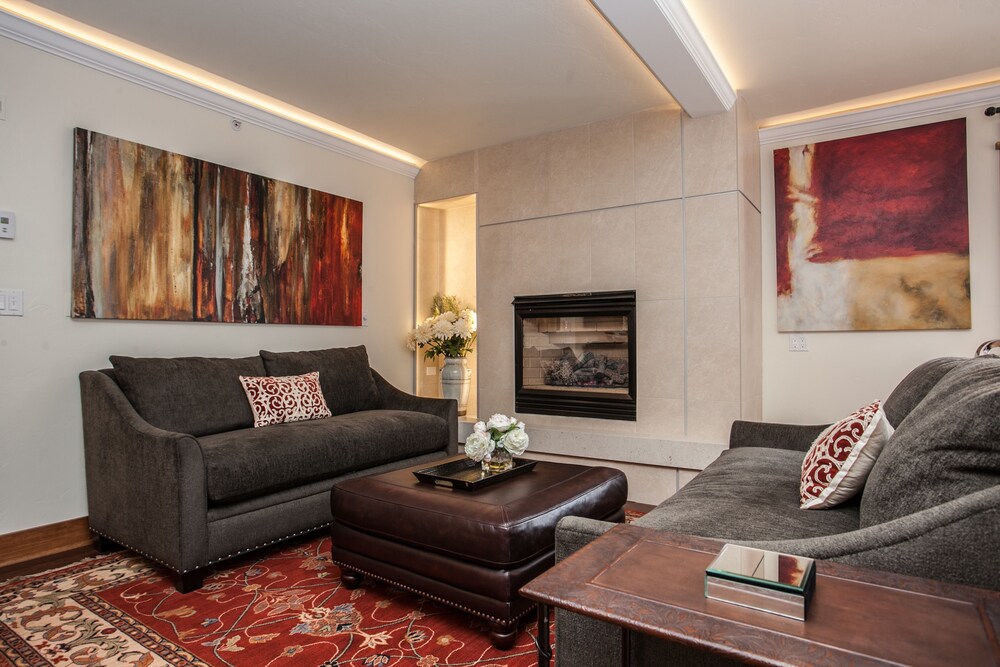 Premium Condo, 4 Bedrooms, Private Bathroom - Guestroom