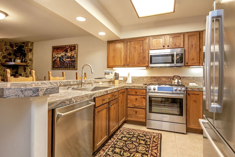 Condo, 2 Bedrooms, 2 Bathrooms - In-Room Kitchen