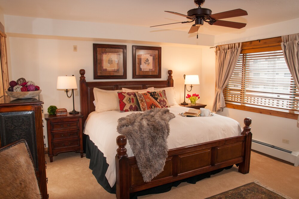Premium Condo, 4 Bedrooms, Private Bathroom - Guestroom