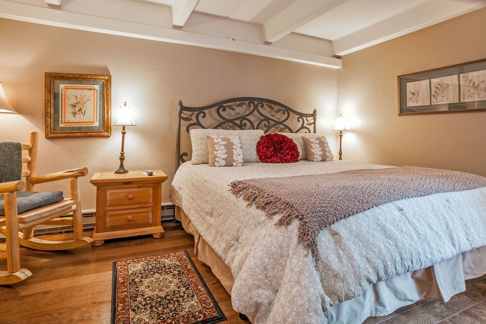 Condo, 1 Bedroom, Mountain View - Guestroom