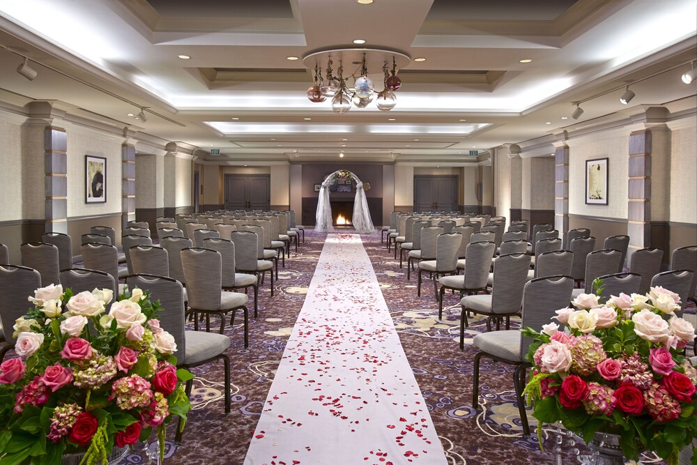 Indoor wedding, Hyatt Centric Fisherman's Wharf San Francisco