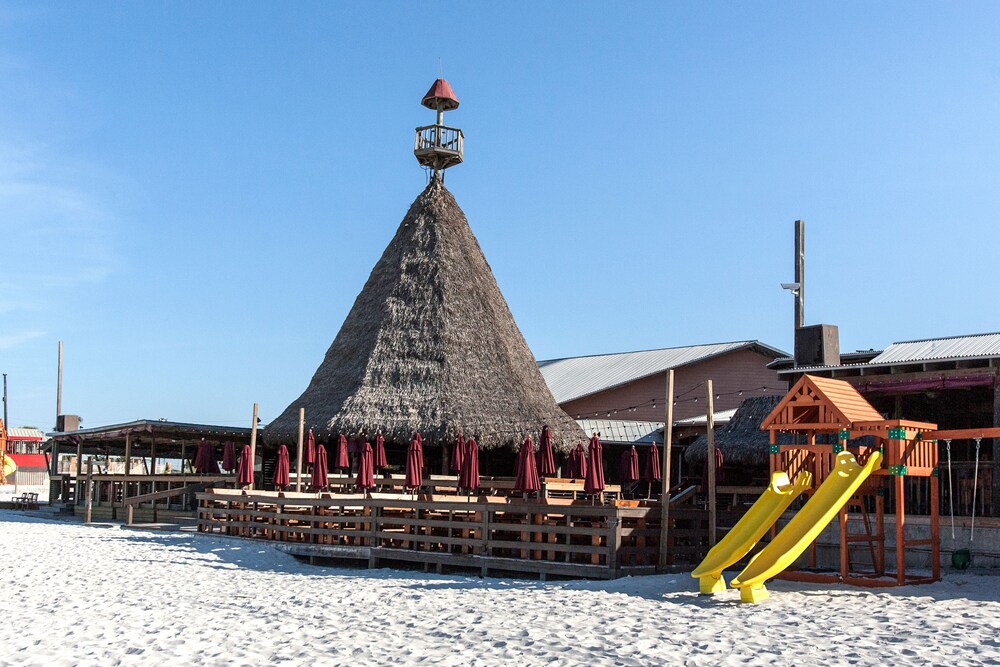 Childrens Play Area - Outdoor