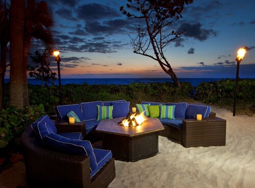 Jupiter Beach Resort & Spa