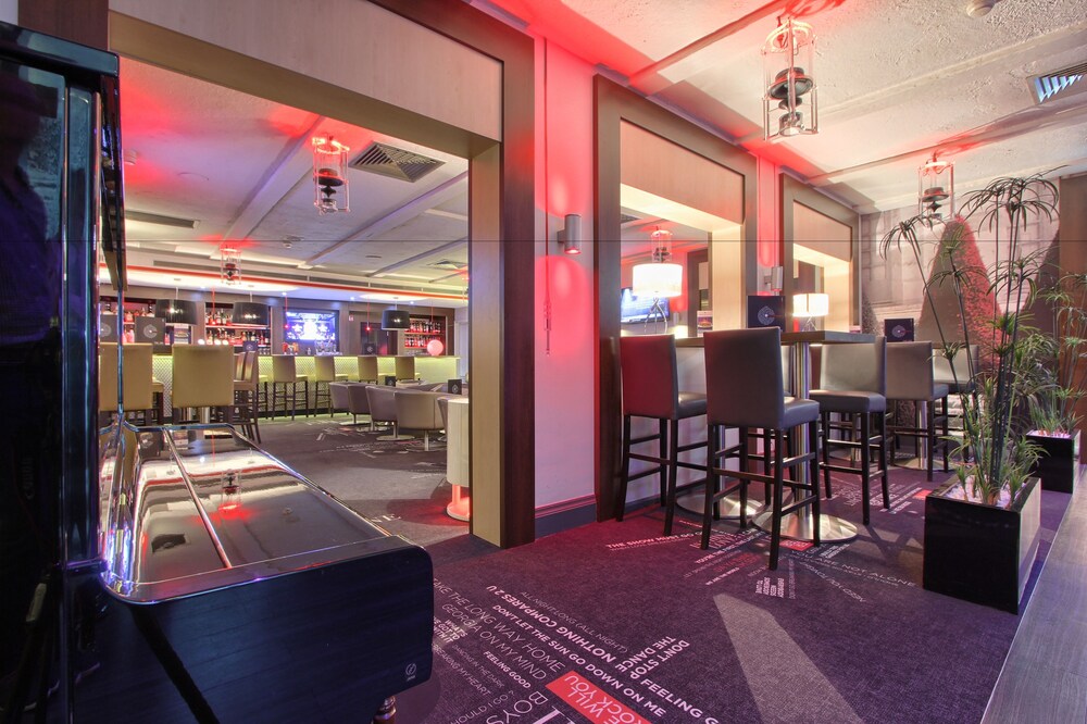 Hotel Bar