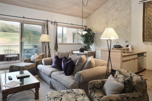 Standard Villa, 2 Bedrooms - Living Room